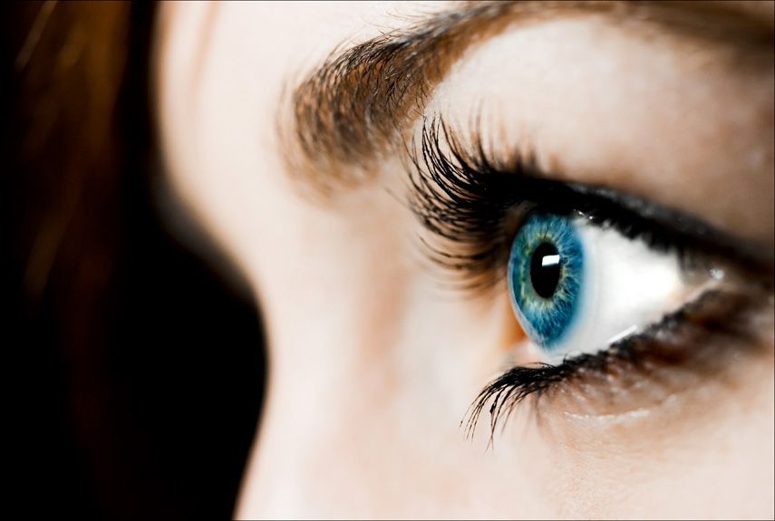 Apply Eyelash Makeup