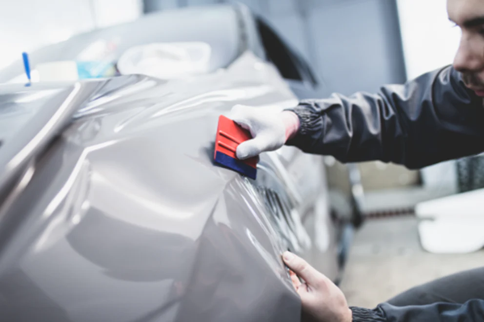 Vehicle Vinyl Wrapping